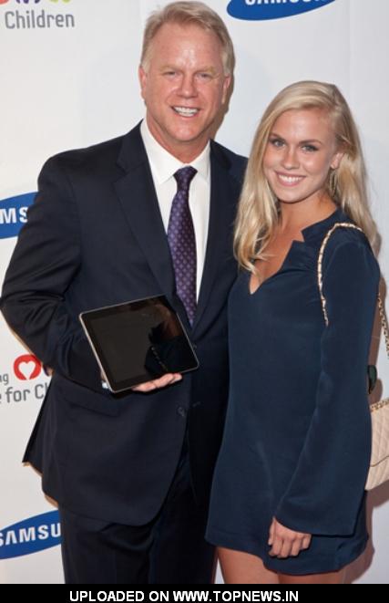Boomer Esiason and Sydney Esiason at Samsung Hope For Children 2011 Boomer Esiason and Sydney Esiason at Samsung Hope For Children 2011